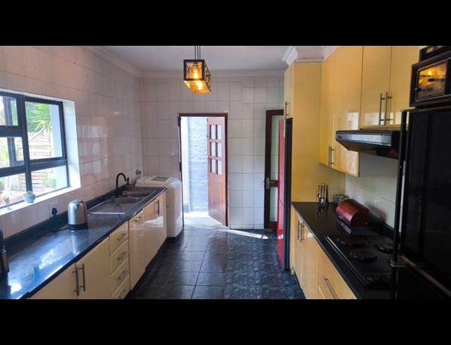 3 BEDROOM HOUSE FOR SALE IN BRACKENHURST